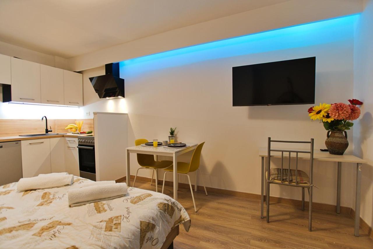Apartments Kiwi Rovinj Exterior photo